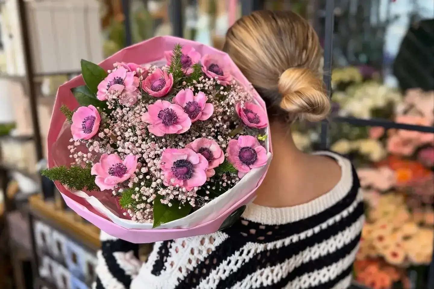 Kwiaty na prezent na ostatnią chwilę jako szybkie i naturalne rozwiązanie